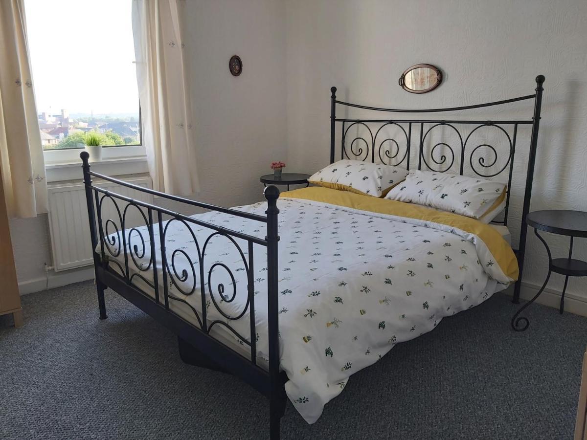 Haig Apartments Кърколди Екстериор снимка